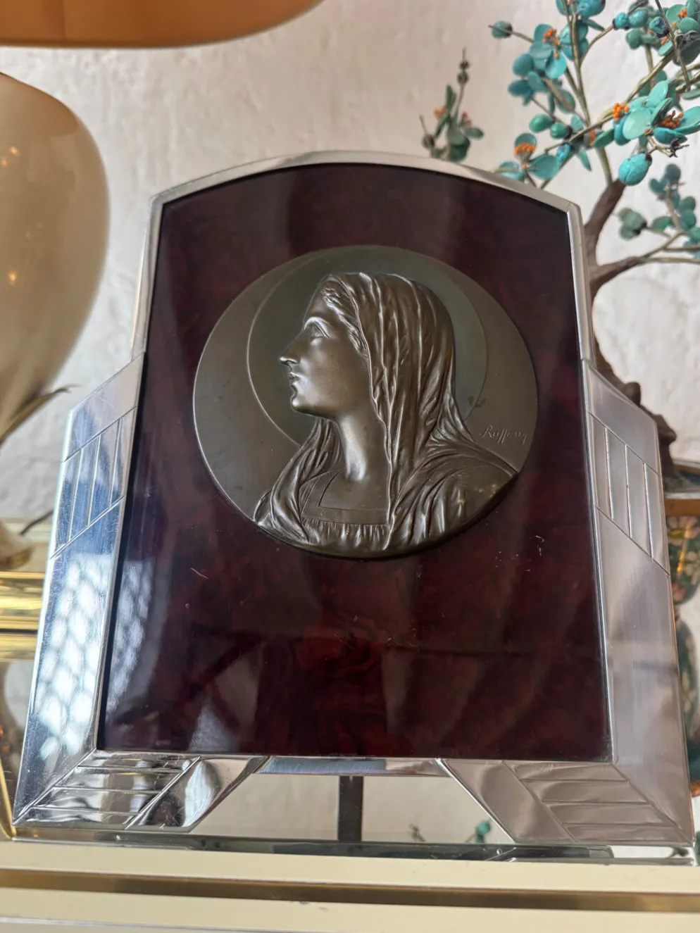 Icône chrome, Bakelite et bronze Art Déco