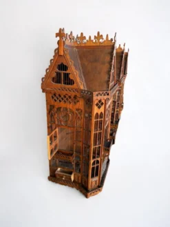 Importante cage à oiseaux - volière figurant une maison début xxème l 158 cm