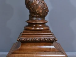 Importante Colonne Pivotante en Noyer massif – 1900