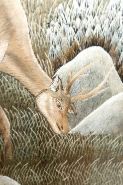 Importante tenture Indochinoise brodée de Soie, Cerfs en forêt, vers 1940