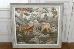 Importante tenture Indochinoise brodée de Soie, Cerfs en forêt, vers 1940