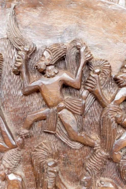 Important Panneau Monoxyle, Bas-Relief Bamoun, Cameroun, Circa 1960