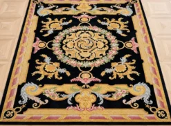 Important tapis au point de la Savonnerie – CNA – Inde – vers 1960 – 350