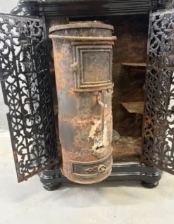 Insert de cheminée décoratif antique en fonte ornée noire style français des années 1900