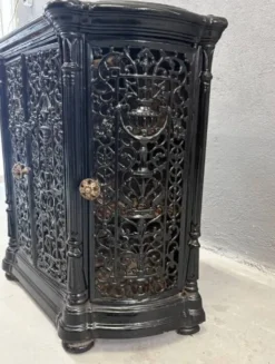 Insert de cheminée décoratif antique en fonte ornée noire style français des années 1900