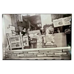 Instantané urbain – Une scène authentique de New York figée en 1959