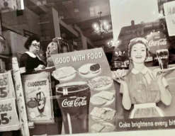 Instantané urbain – Une scène authentique de New York figée en 1959