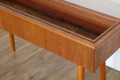 Jardiniere scandinave en teck et cuivre 1960