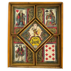 Jeu ancien de nain jaune avec ses jetons en os