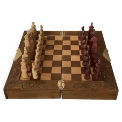 Jeu échec en bois vers les années 1960 dimensions : longueur -47,5 cm-