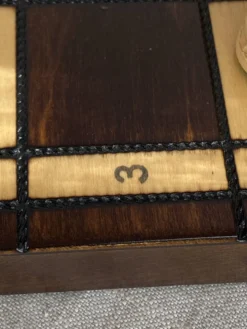 Jeu d’échec avec plateau et pièces en bois