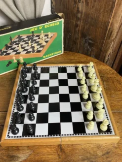 Jeu d’échec magnétique et pliable