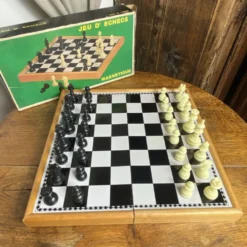 Jeu d’échec magnétique et pliable