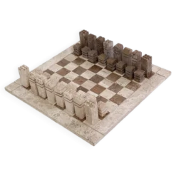 Jeu d'échecs moderniste en travertin bicolore, Italie, années 1970