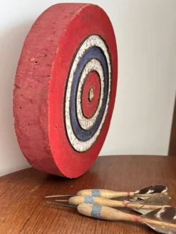 Jeu de fléchettes vintage