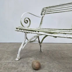 Joli banc en fer fin 19ème modèle Saint Sauveur Arras