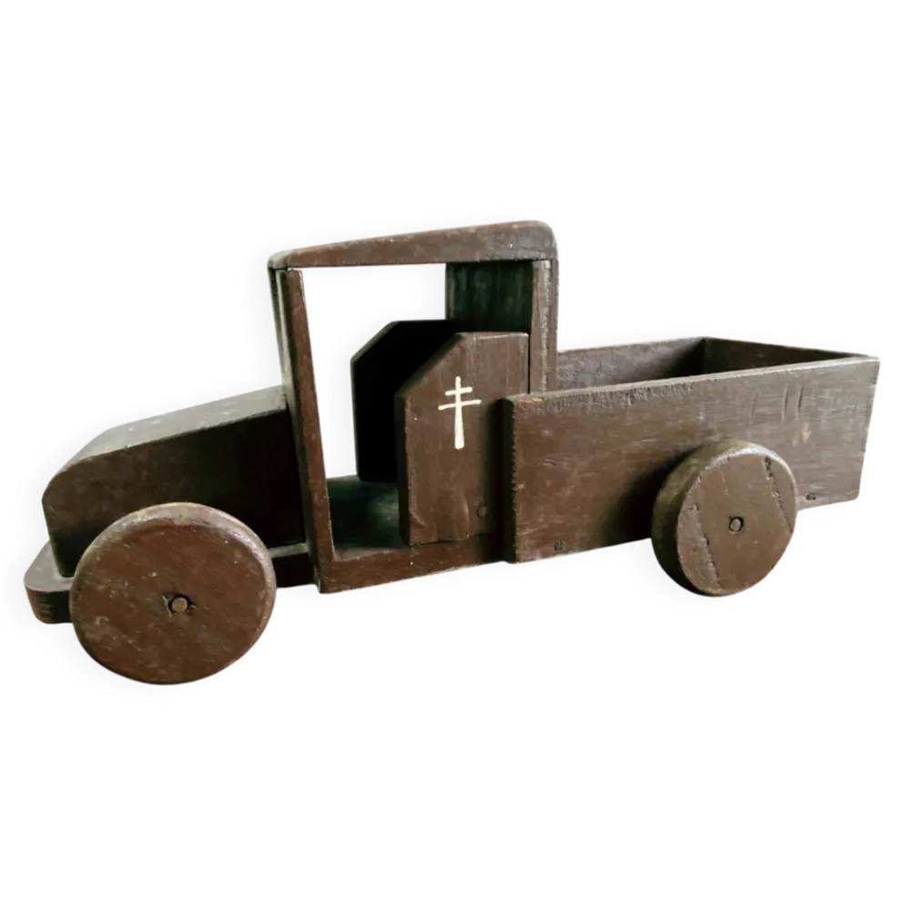 Jouet camion en bois
