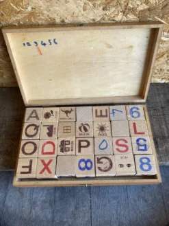 Jouet Jeu Ancien JEU JURA Bois Massif 28 Cubes + Boîte Origine Vintage