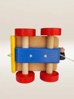 Jouet à tirer camion articulé en bois