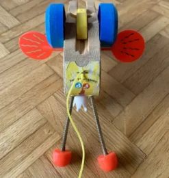 Jouet à tirer en bois Fisher-Price - Queen Buzzy Bee -1960