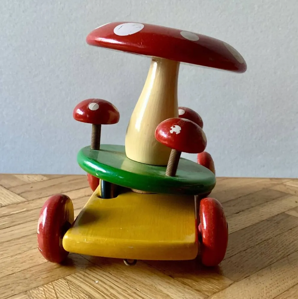 Jouet à tirer en bois vintage - Champignon - 1960