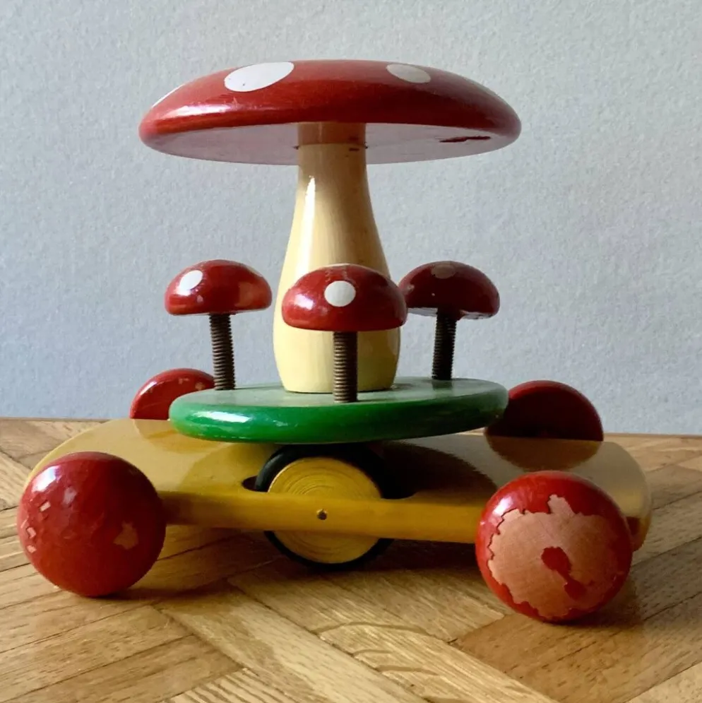 Jouet à tirer en bois vintage - Champignon - 1960