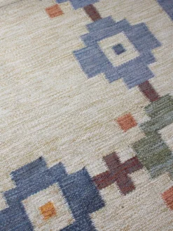 Karin Jönsson Tapis kilim géométrique en laine suédois du milieu du siècle 171x252cm