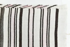 Kilim Turc Vintage Rayé Blanc et Brun, Tapis Bohème Tissé Main, 175x220Cm