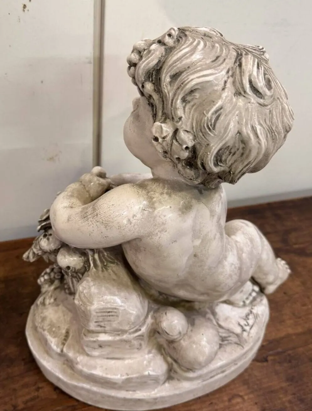Lebrun : Putti en terre cuite émaillée