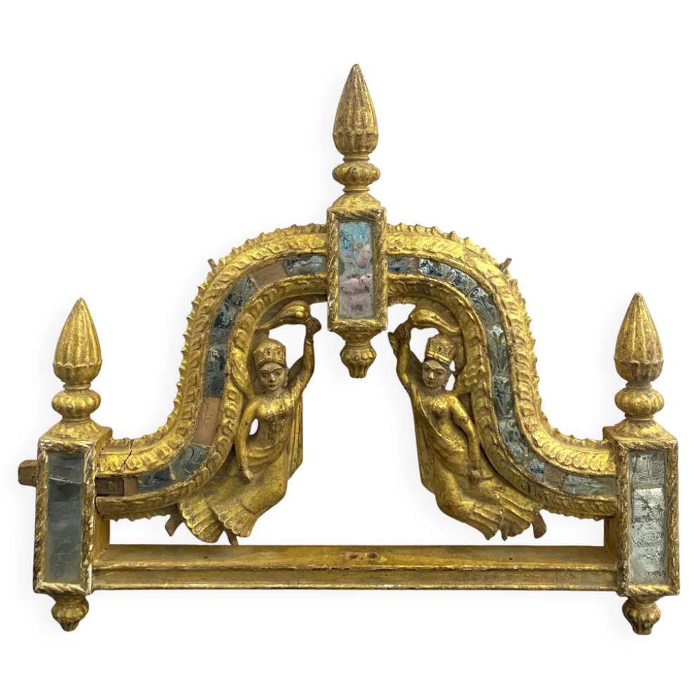 Élément architectural provenant d’un temple indien en bois doré