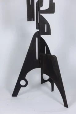 Léo Pascha, sculpture en métal, travail contemporain