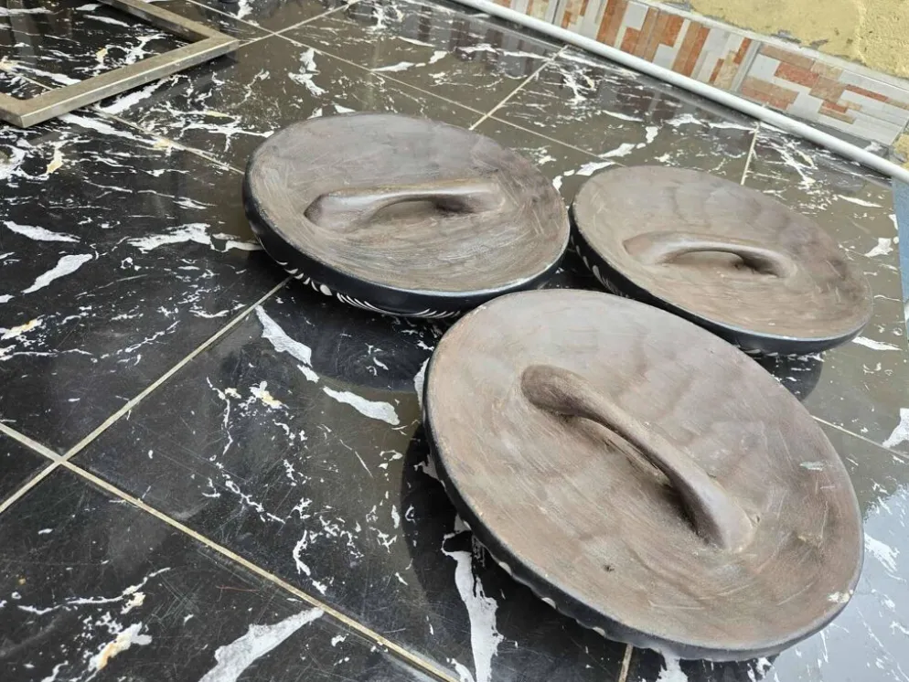 Lot de 3 Boucliers Africains Bamiléké Traditionnels