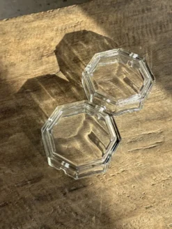 Lot de 2 cendriers octogonaux vintage en verre moulé D11 H3,5