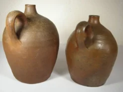 Lot de deux bonbonnes, cruches anciennes en gres