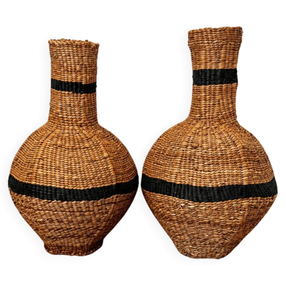 Lot de deux paniers-jarres tressés en fibres naturelles