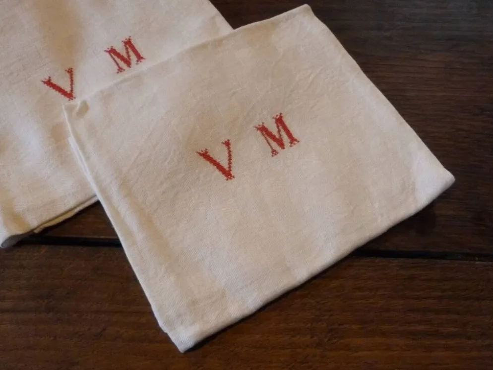Lot de 4 grandes serviettes en lin monogramme brodé colori blanc