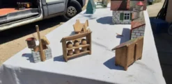 Lot de jouets anciens en bois de la ferme