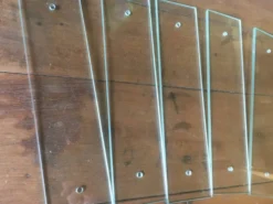 Lot de 5 plaques de propeté en verre PM