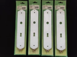 Lot de 4 plaques de propreté porcelaine