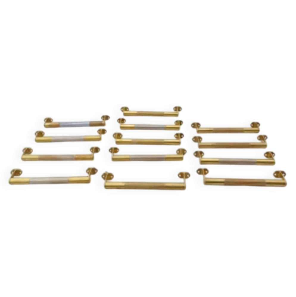 Lot de 12 poignées de portes en laiton art déco