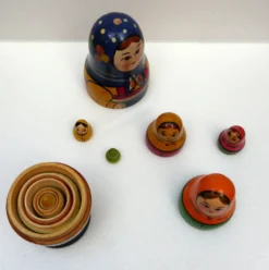 Lot de 7 poupées russes