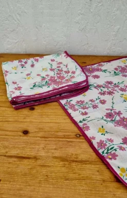 Lot de 5 serviettes de table des années 70