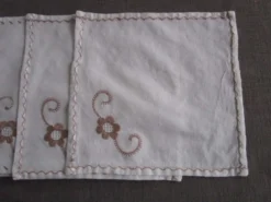 Lot de 6 serviettes à thé anciennes brodées