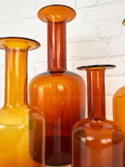 Lot de 4 vases Gulvvase ambre par Otto Brauer, Holmegaard, Danemark 1960