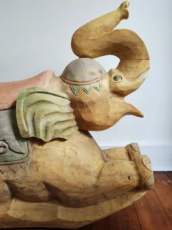 Éléphant à bascule, travail indien, 65 x 67 cm