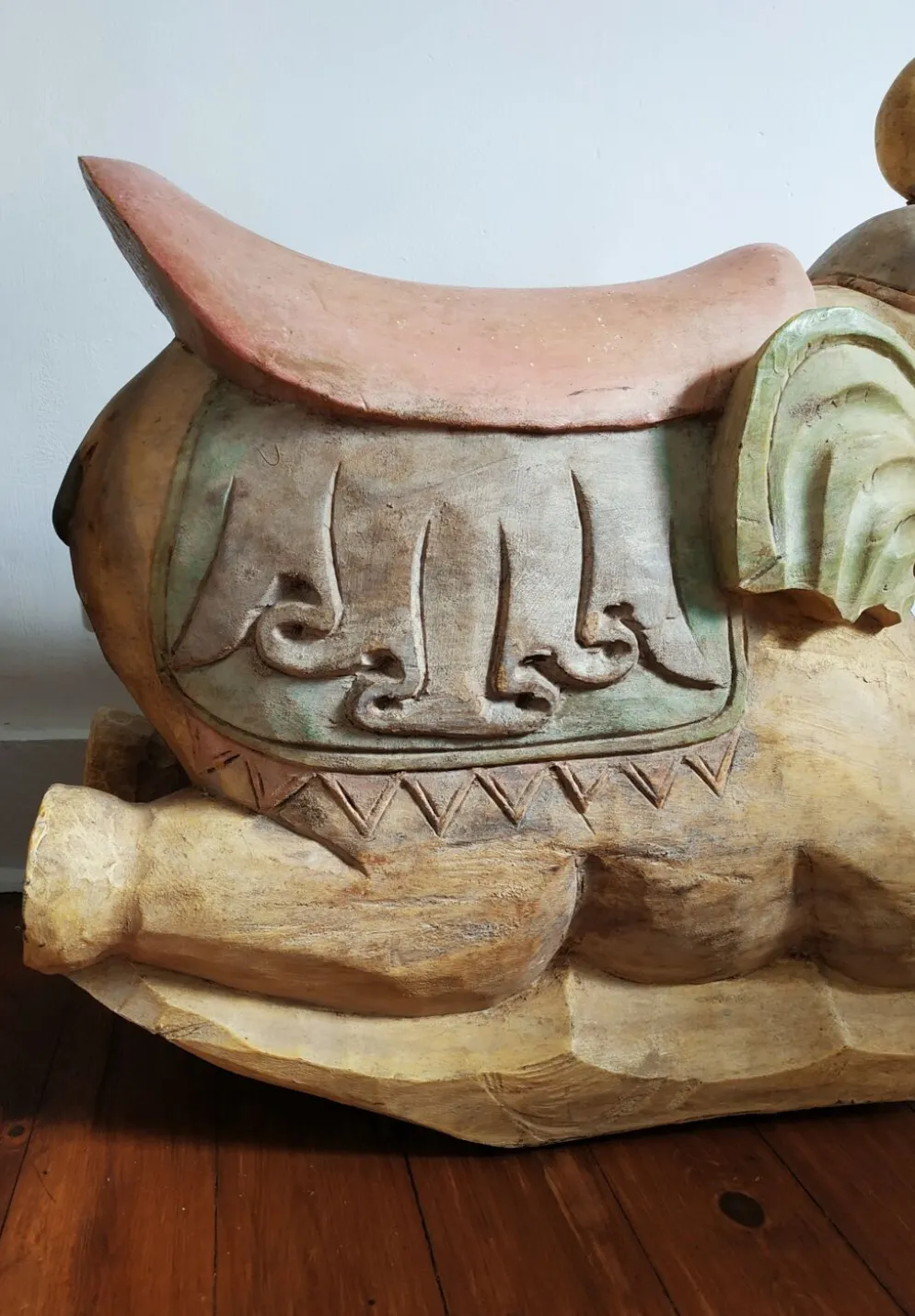 Éléphant à bascule, travail indien, 65 x 67 cm