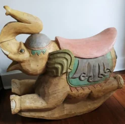 Éléphant à bascule, travail indien, 65 x 67 cm