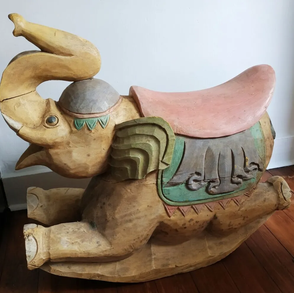 Éléphant à bascule, travail indien, 65 x 67 cm