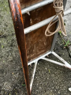 Luge en métal