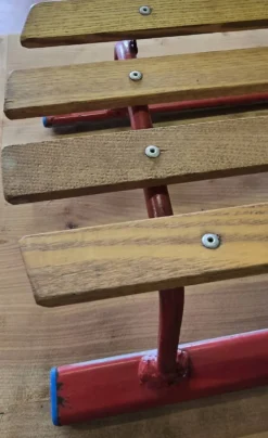 Luge Traîneau vintage en bois et métal – esprit montagne
